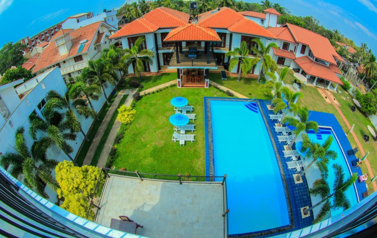 Christima Residence Negombo Værelse billede